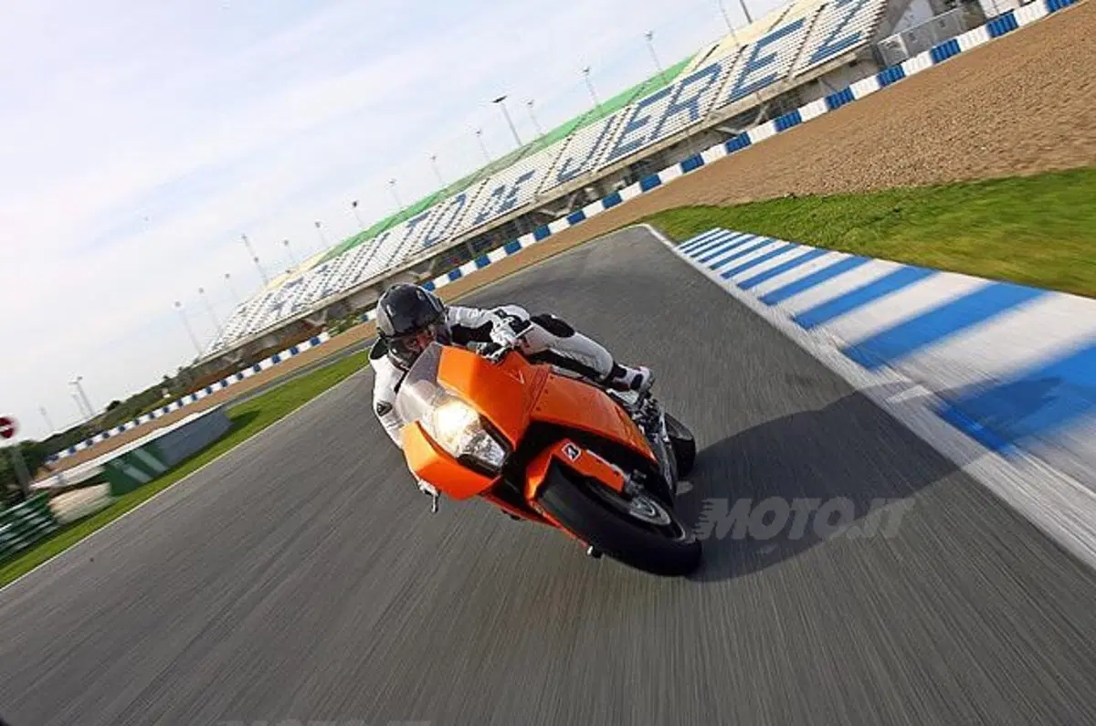 Speciale Pneumatici. Bridgestone BT-016 (10)