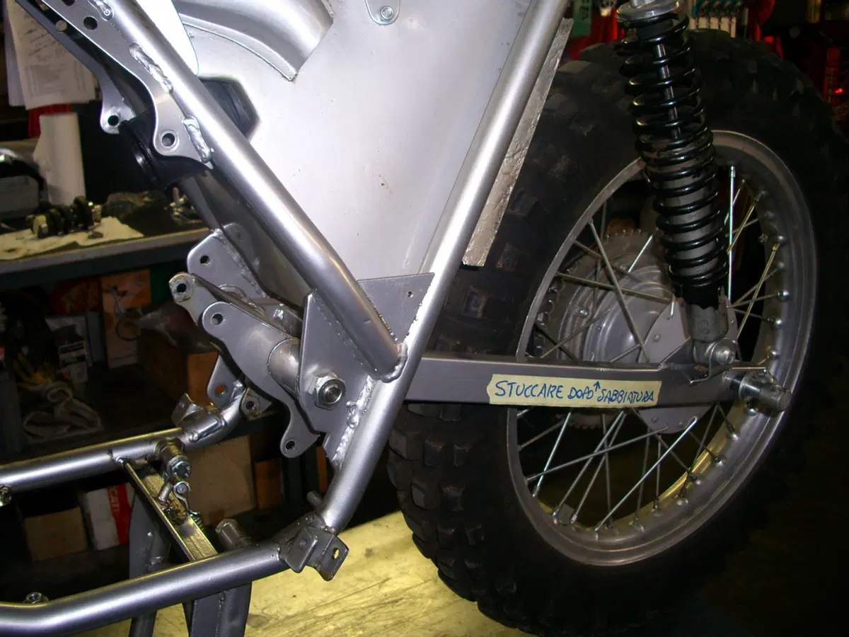 Restaurando, puntata 19: SWM Six Days ES 125 1974 (44)