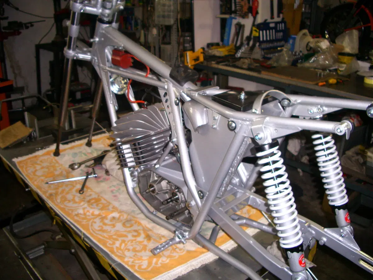 Restaurando, puntata 19: SWM Six Days ES 125 1974 (66)