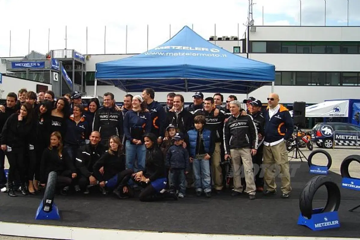 Metzeler Day a Misano: 1.500 turni di test (8)