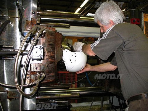 Lo stampo della calotta esterna in Lexan