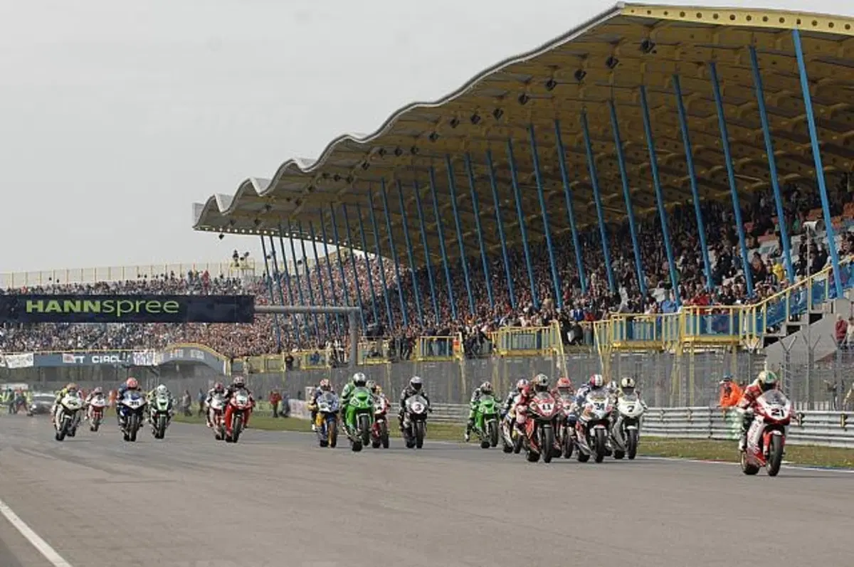 Assen, la cattedrale del motociclismo  (10)
