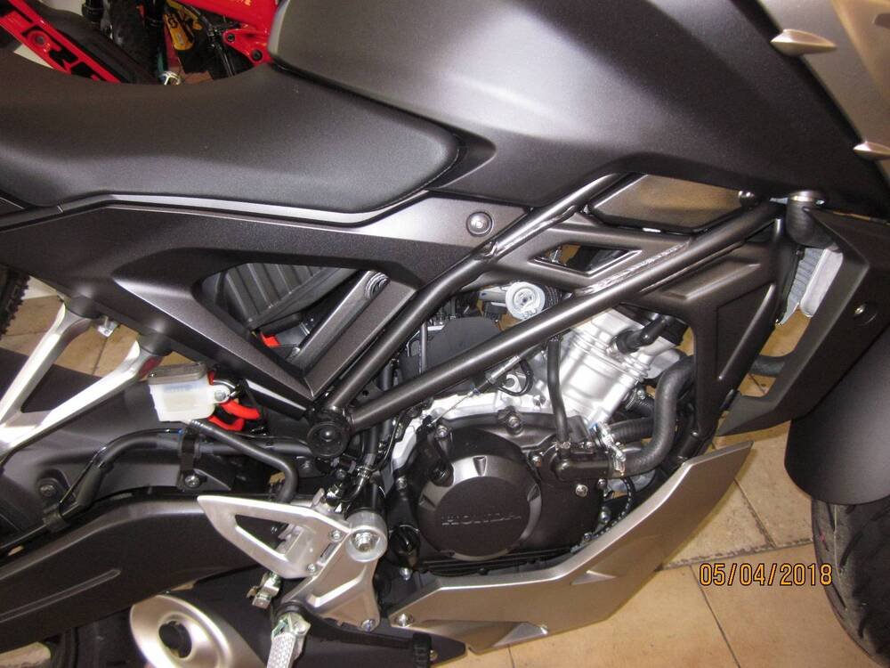 Honda CB 125 R (2021 - 23) (4)