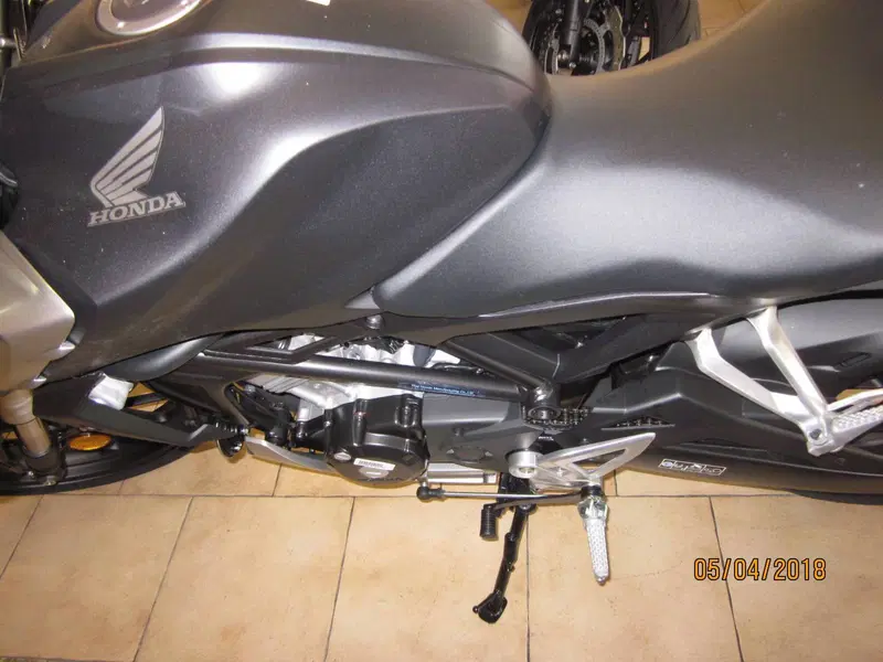 Honda CB 125 R (2024 - 26) (8)