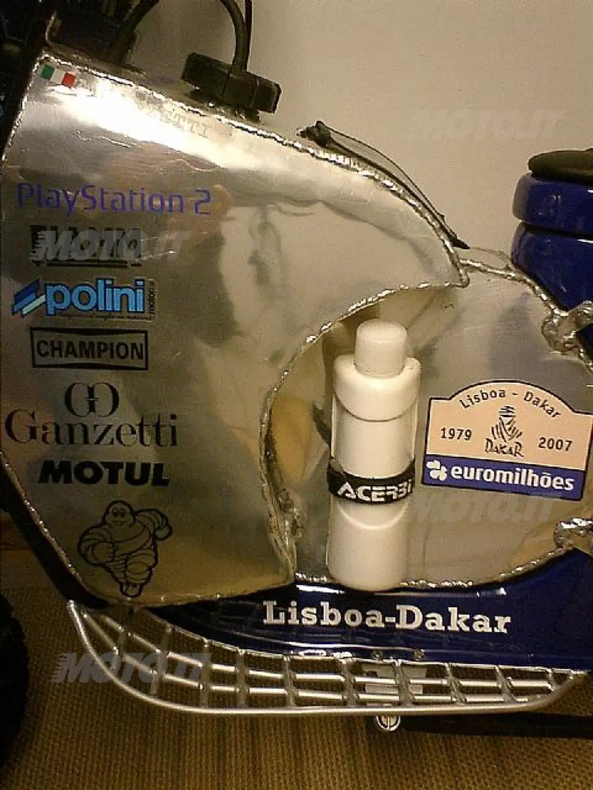 Special Vespa Dakar 130 (4)