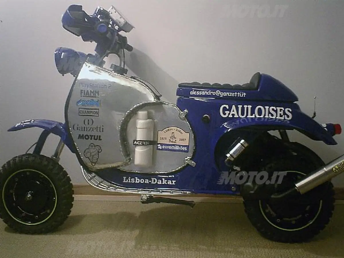Special Vespa Dakar 130 (5)