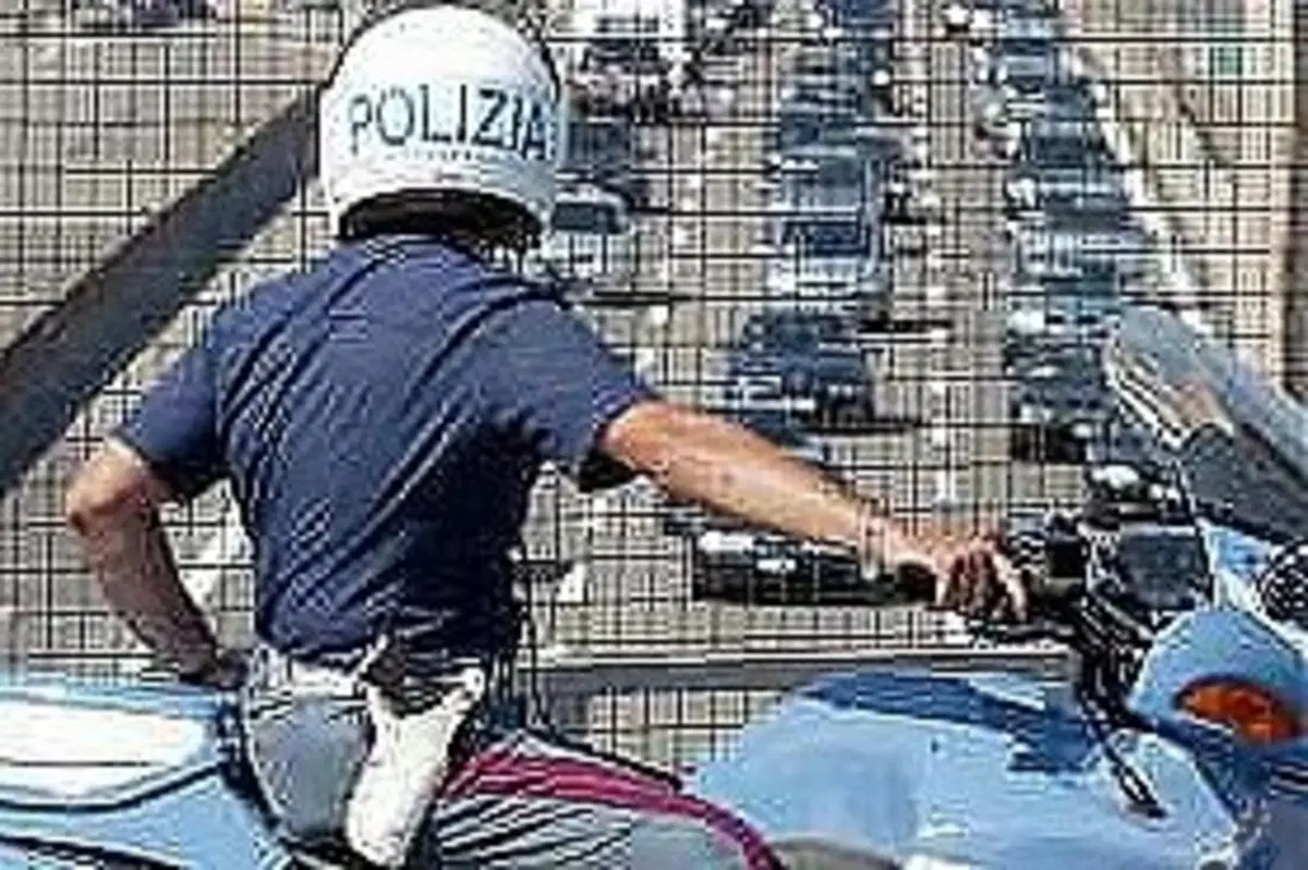 Cresce la pirateria stradale