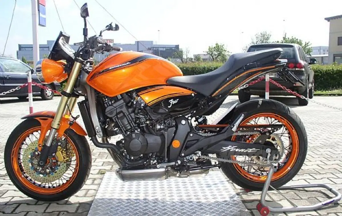 Special Hornet Orange Limited Edition (3)