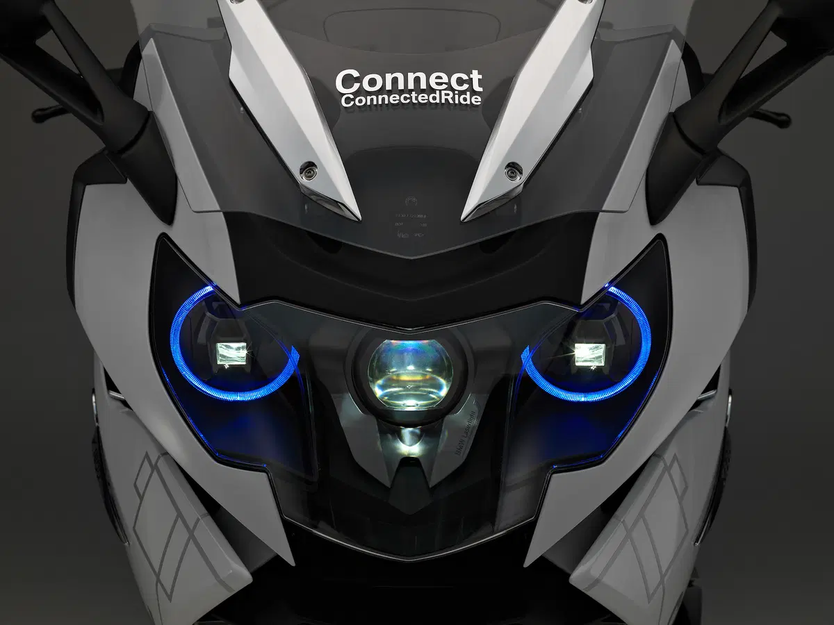 BMW, al CES un concept con fari laser (3)
