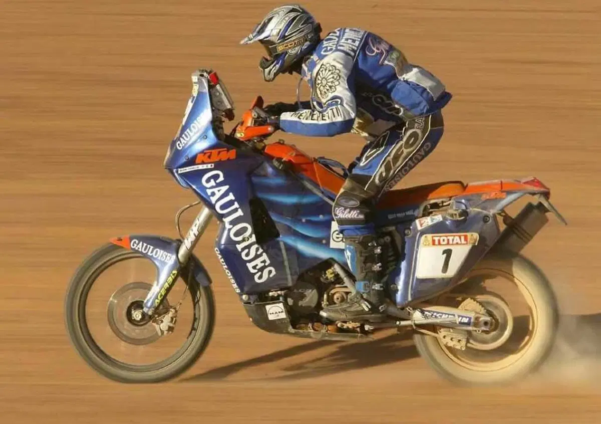 Magia Dakar. Edizione 2002, la seconda volta di Meoni