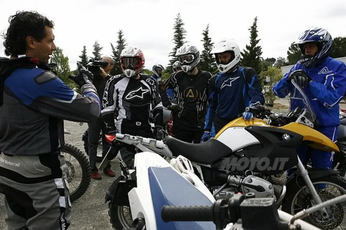 Corsi di guida. I segreti dell'enduro, anche maxi (6)