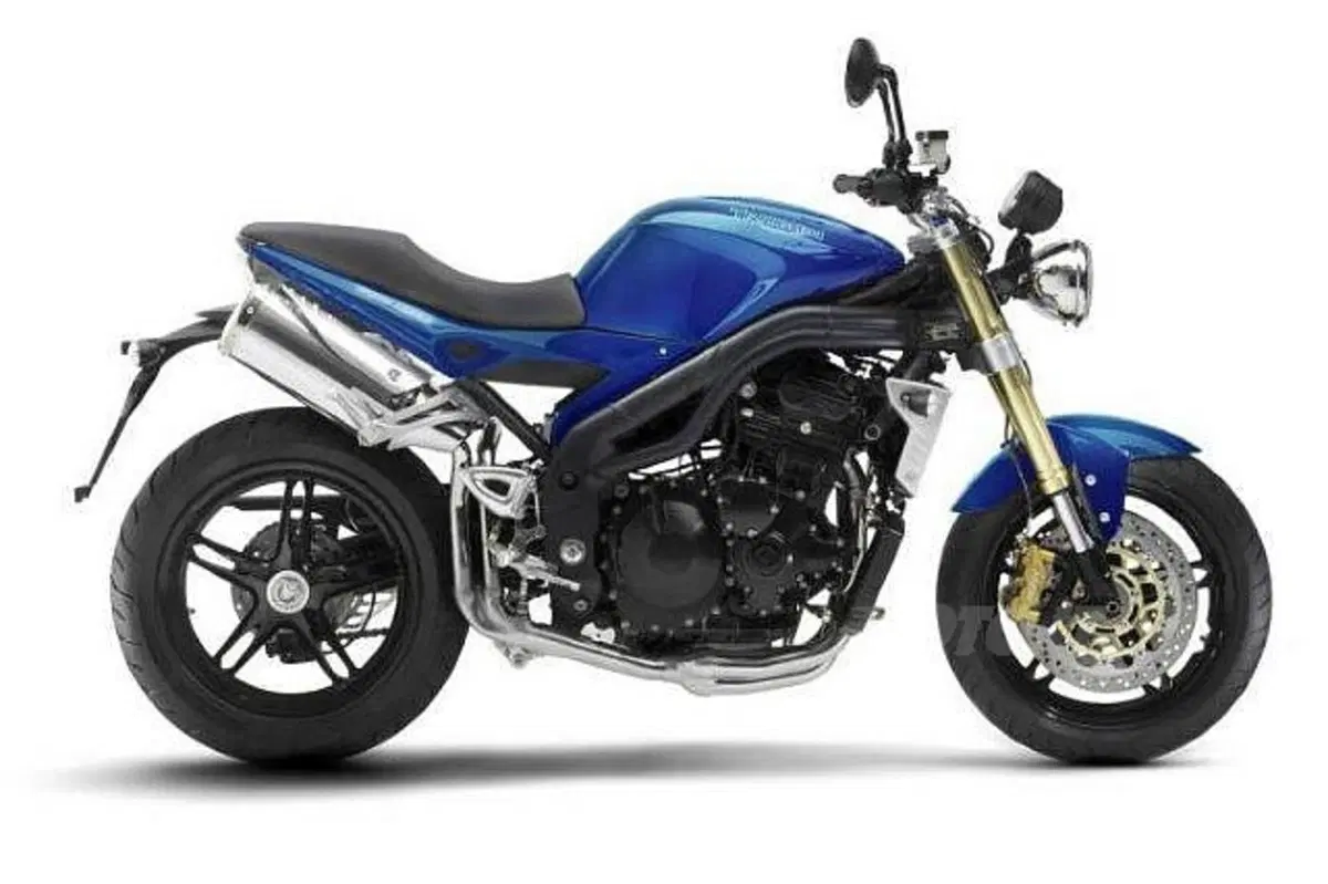 Guida a Triumph Speed Triple (10)