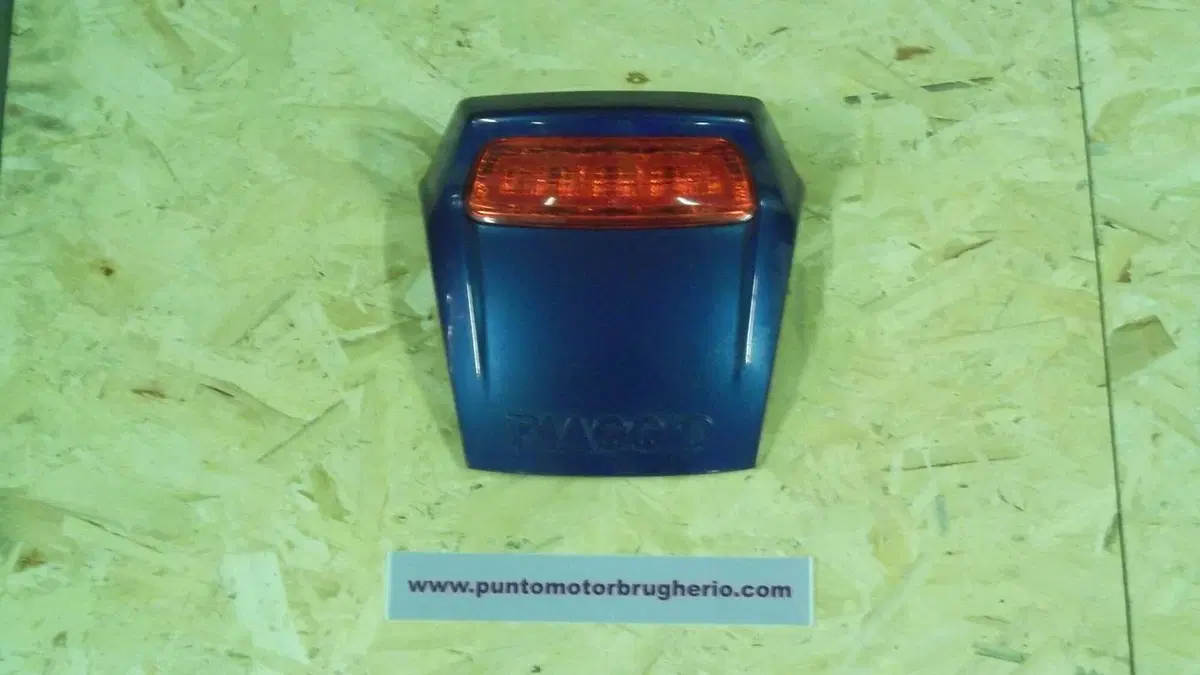 CARENA E FANALE POST Piaggio X9 (5)