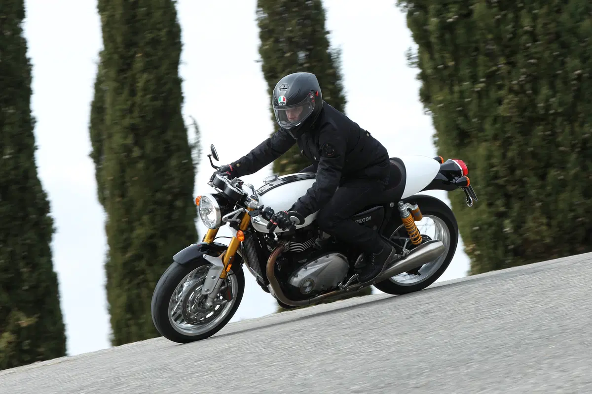 Triumph Thruxton R (3)