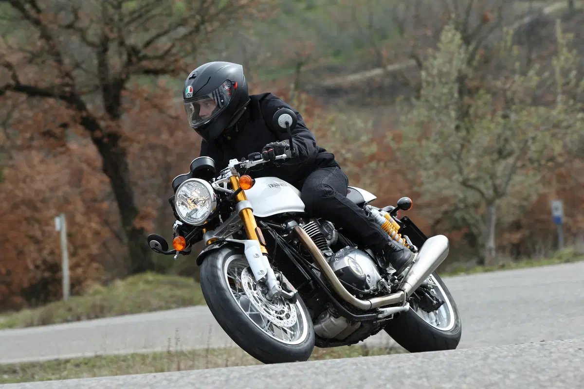 Triumph Thruxton R (4)
