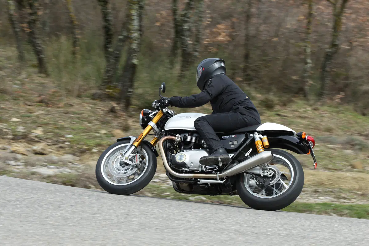Triumph Thruxton R (5)