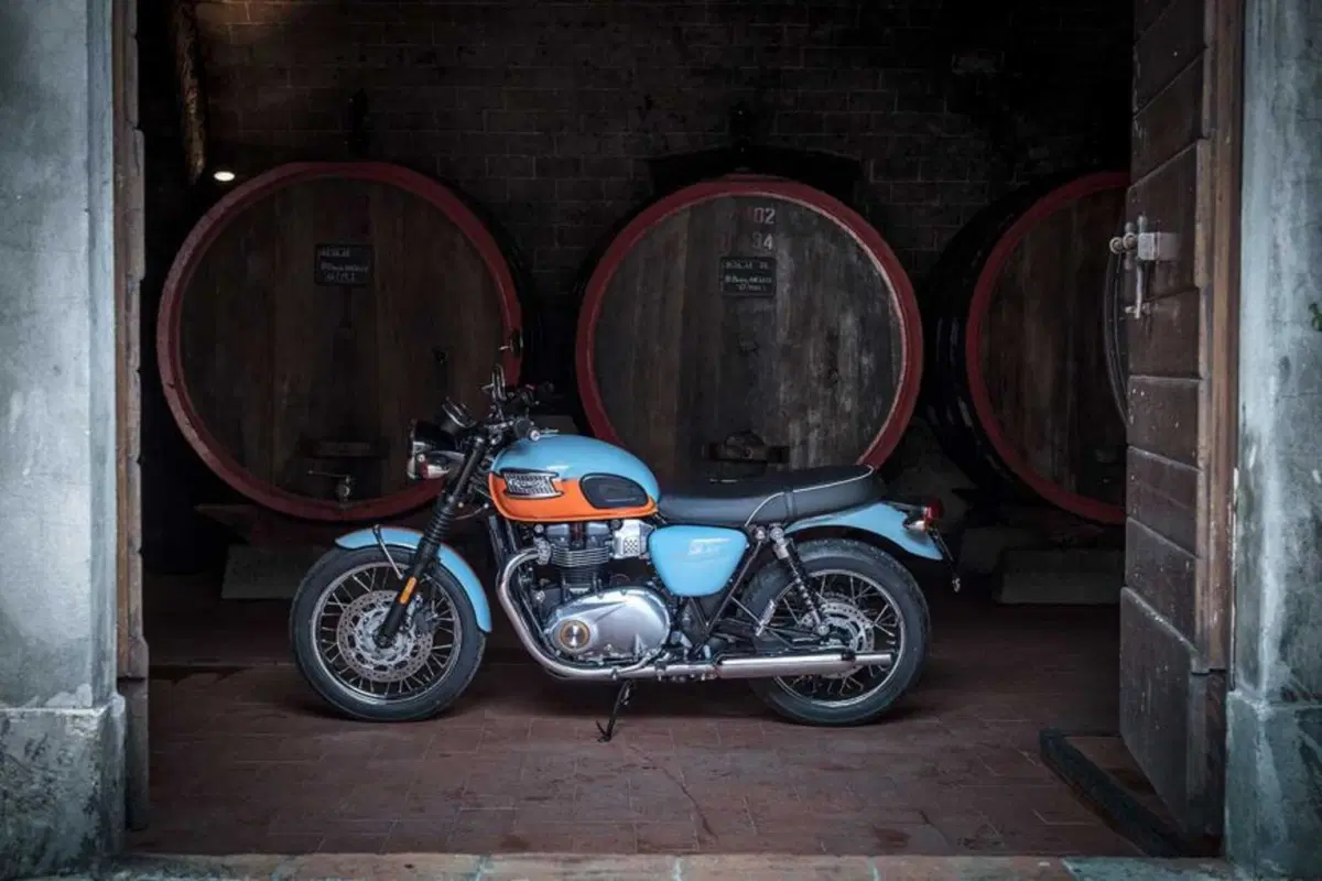 Triumph Spirit of ’59, Bonneville T120 by Kaos Design (4)