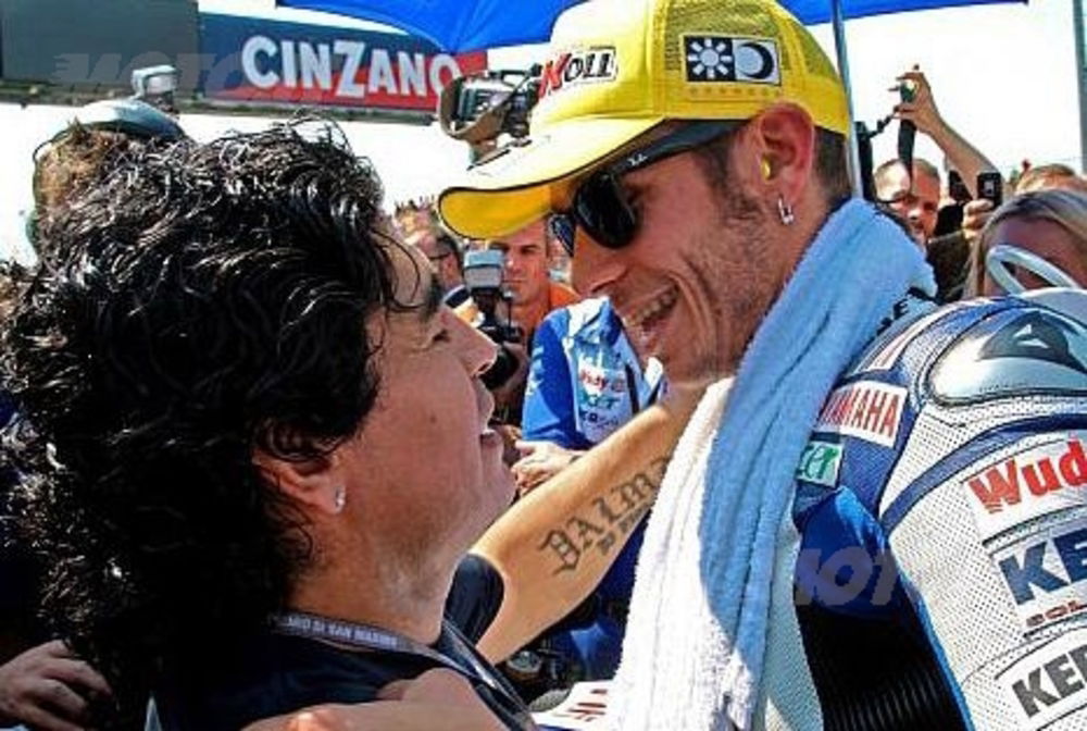 Rossi insieme a Maradona