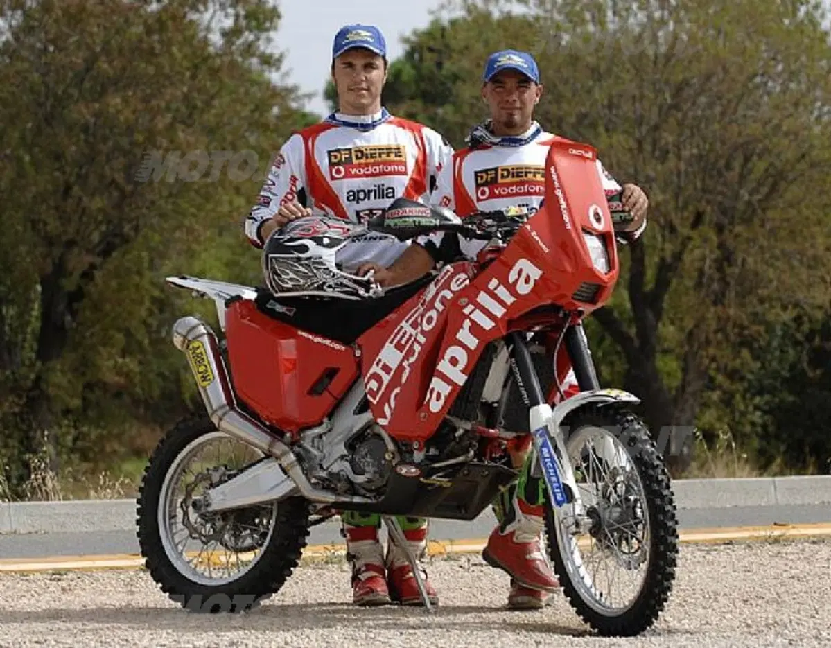 Special Aprilia RXV 450 Africa (7)