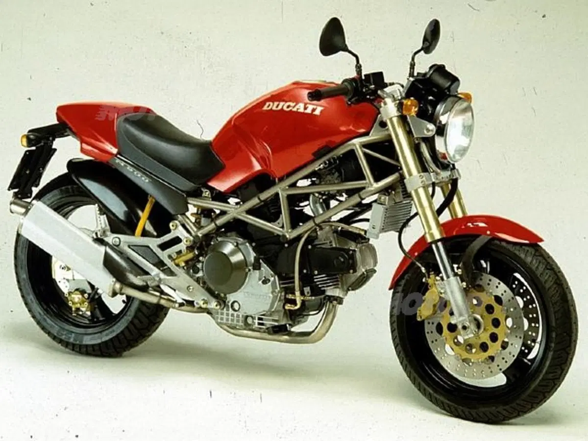 Guida a Ducati Monster 600/696 (9)