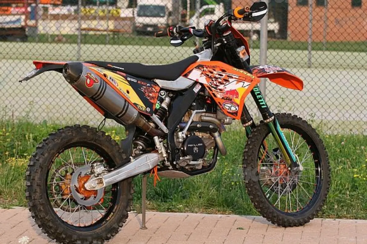 Special KTM EXC-F 250 Gini by P&P (3)