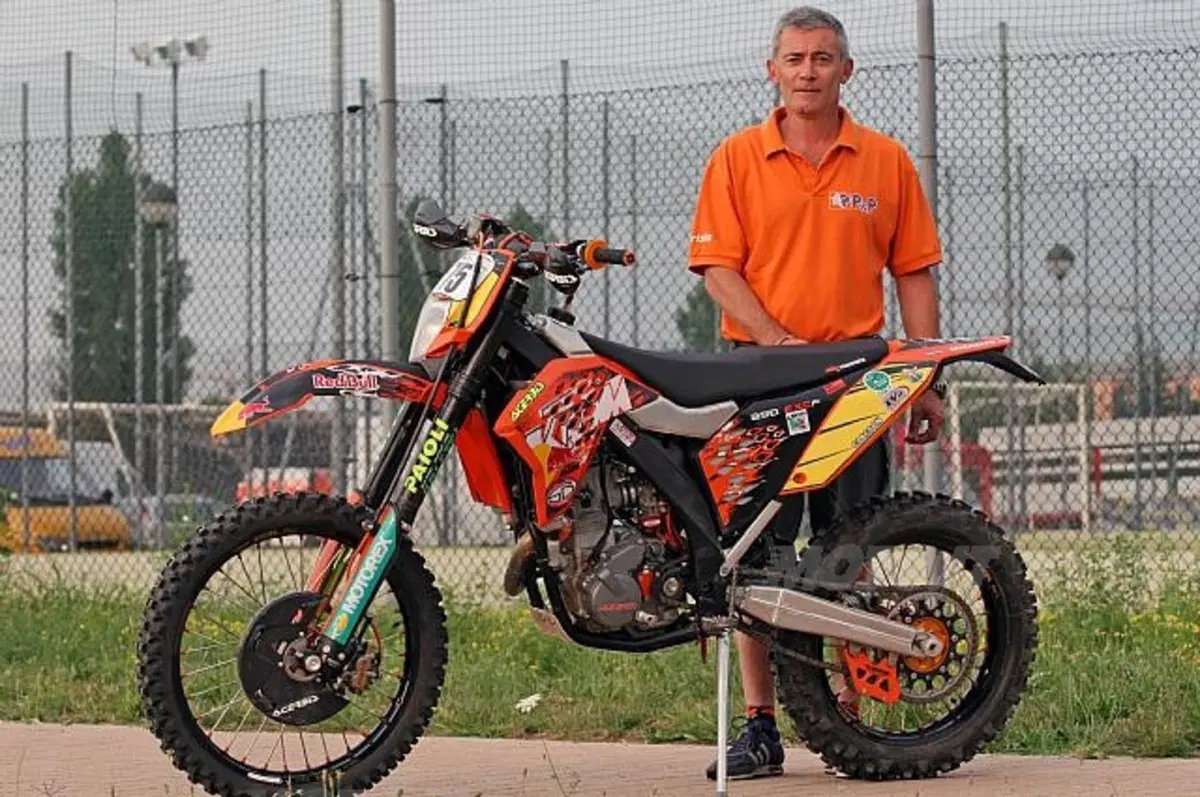 Special KTM EXC-F 250 Gini by P&P (7)