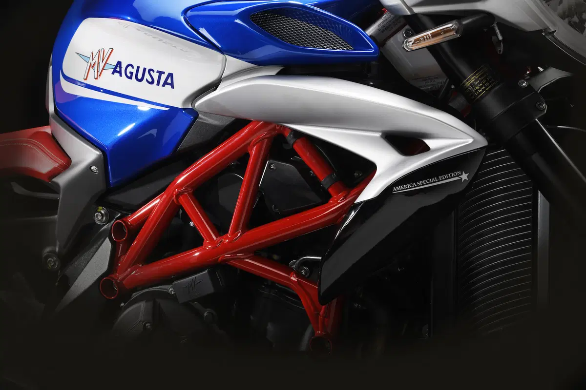 MV Agusta: nuova Brutale 800RR America (5)