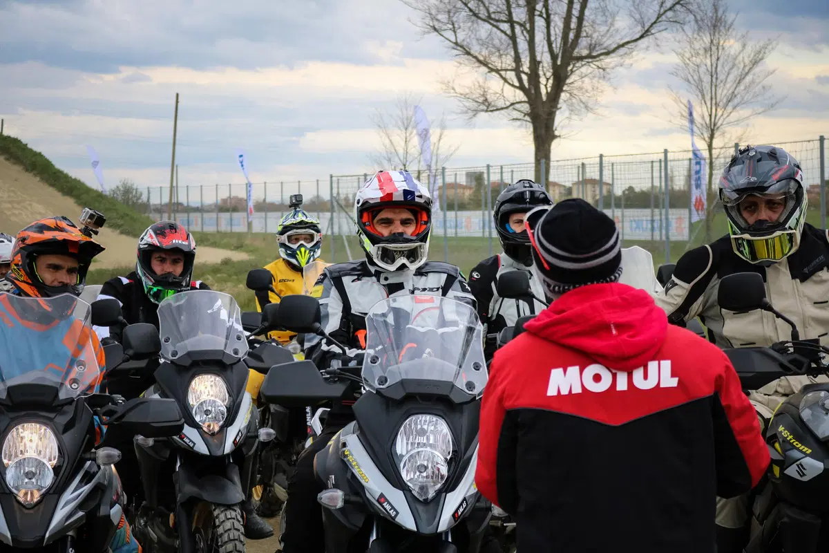 Suzuki V-Strom Academy: maxienduro per tutti! (4)
