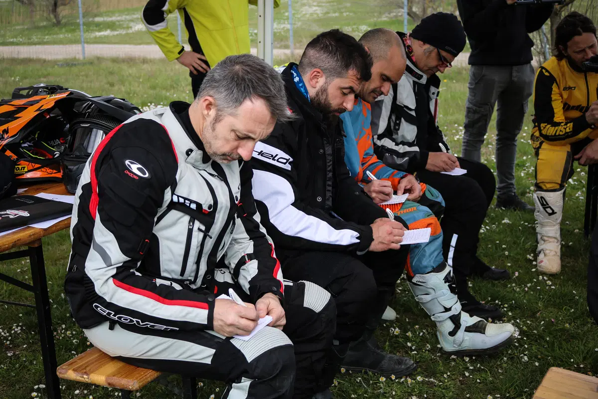 Suzuki V-Strom Academy: maxienduro per tutti! (5)