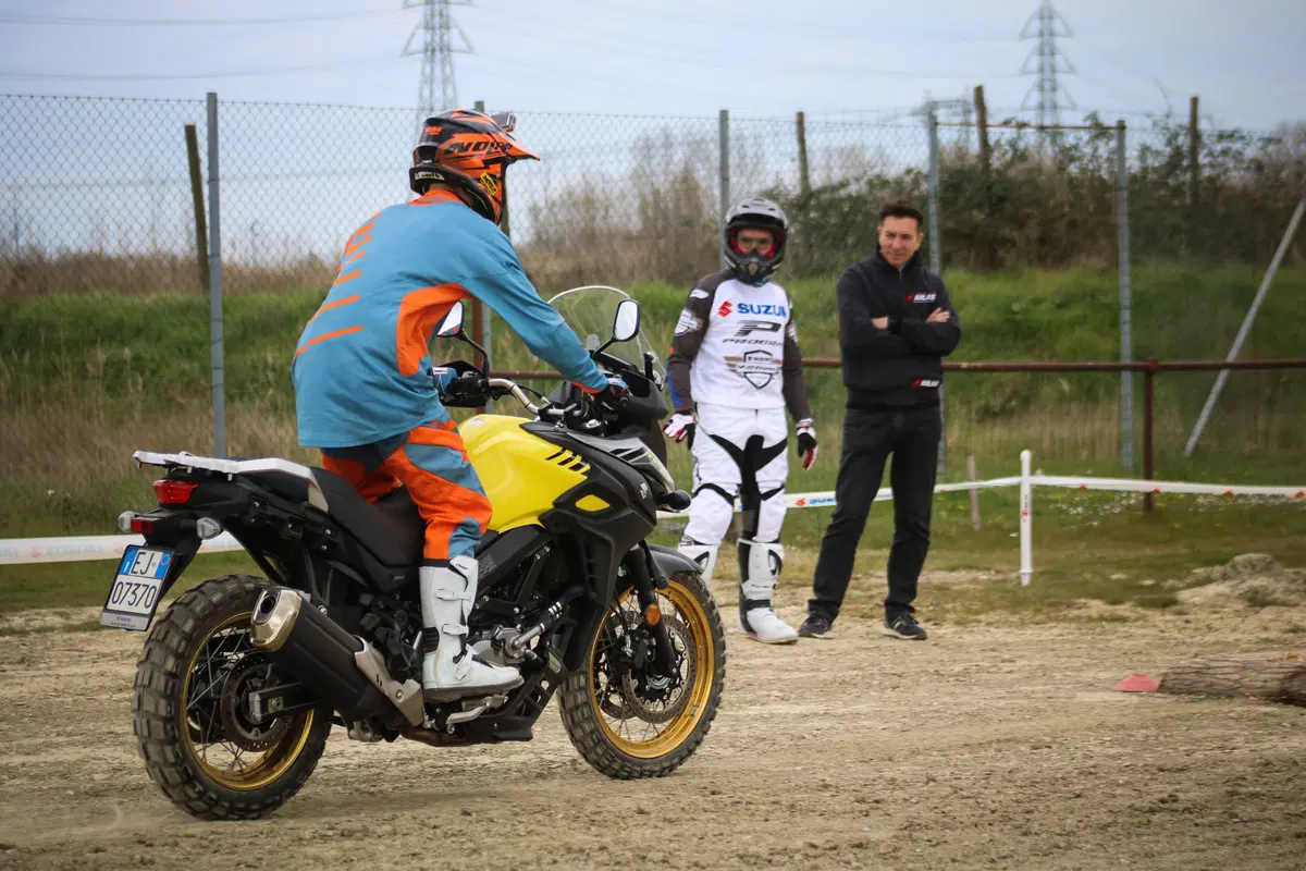 Suzuki V-Strom Academy: maxienduro per tutti! (12)