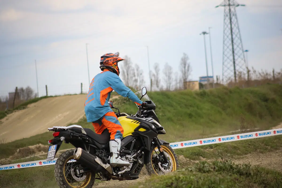 Suzuki V-Strom Academy: maxienduro per tutti! (14)