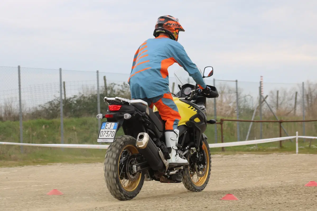 Suzuki V-Strom Academy: maxienduro per tutti! (3)