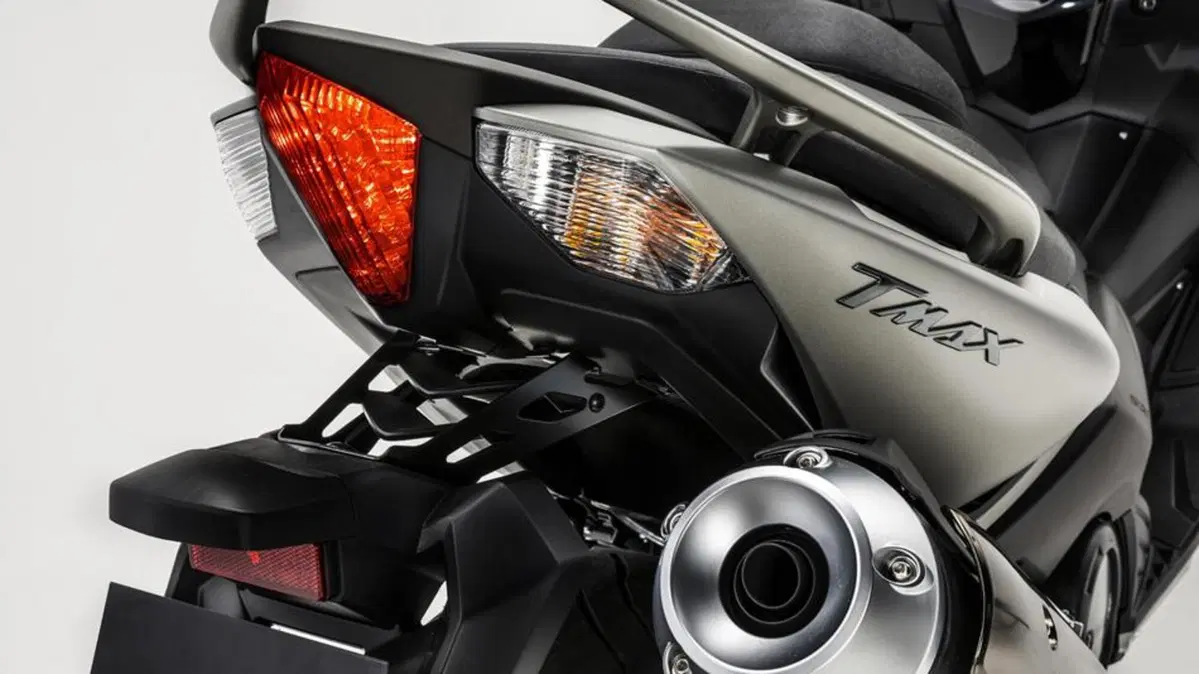Yamaha T-Max 530 T-Max 530 Lux Max ABS (2016 - 17) (9)