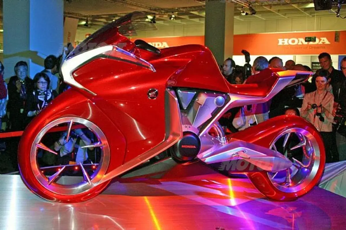 Intermot. A nudo le novità di Colonia (16)