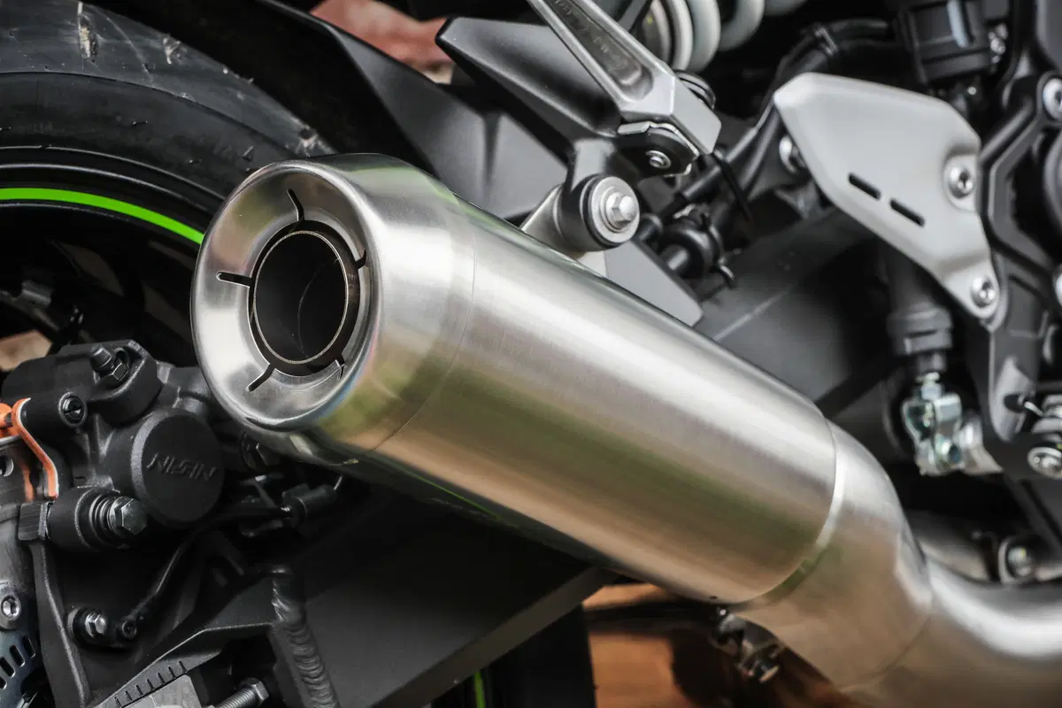 Kawasaki Z900RS CAFE. Café Racer Doc (3)