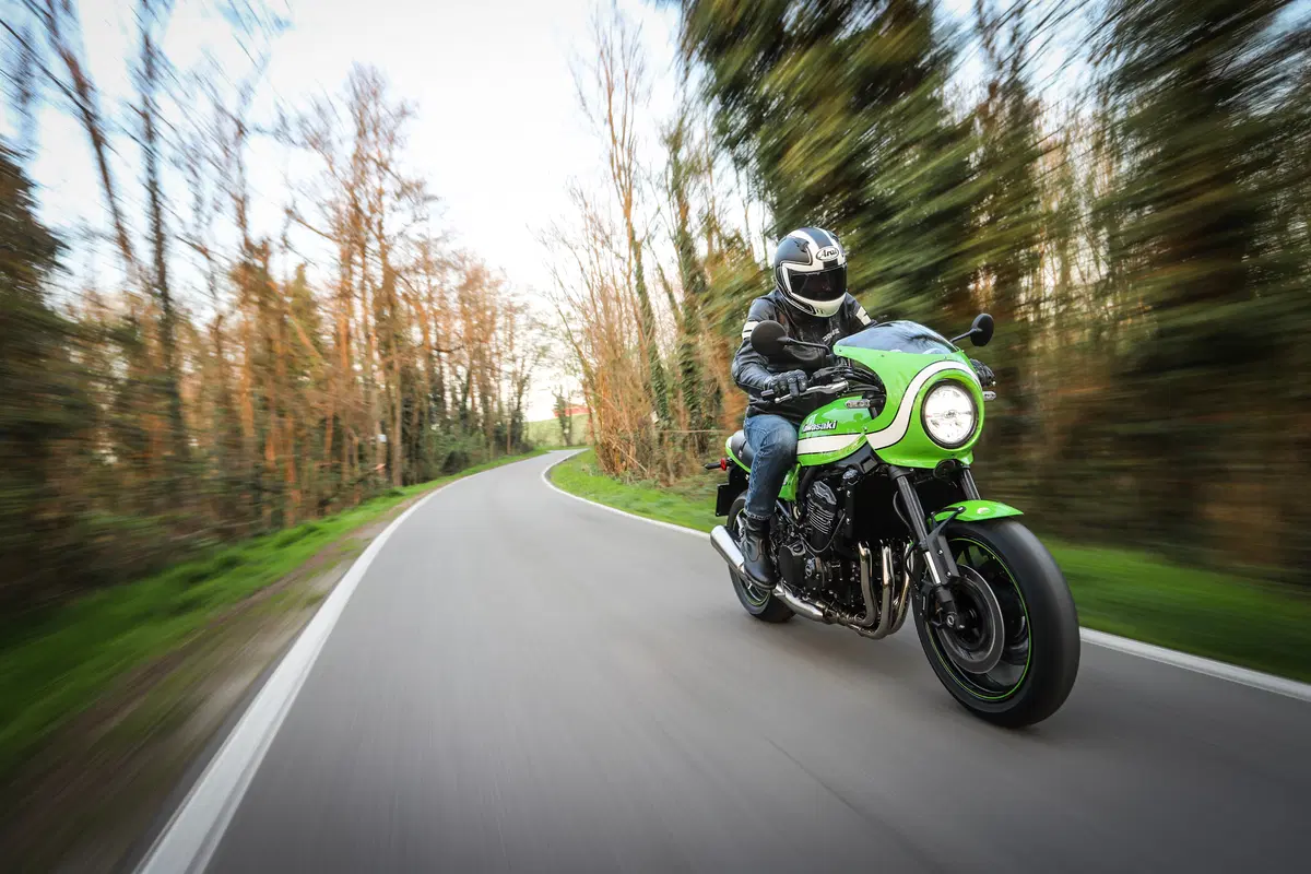 Kawasaki Z900RS CAFE. Café Racer Doc (5)
