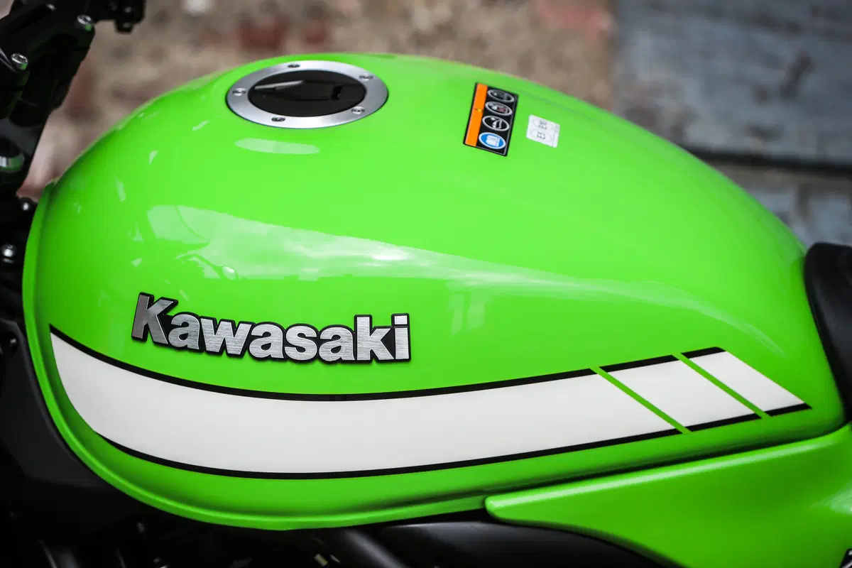 Kawasaki Z900RS CAFE. Café Racer Doc (21)