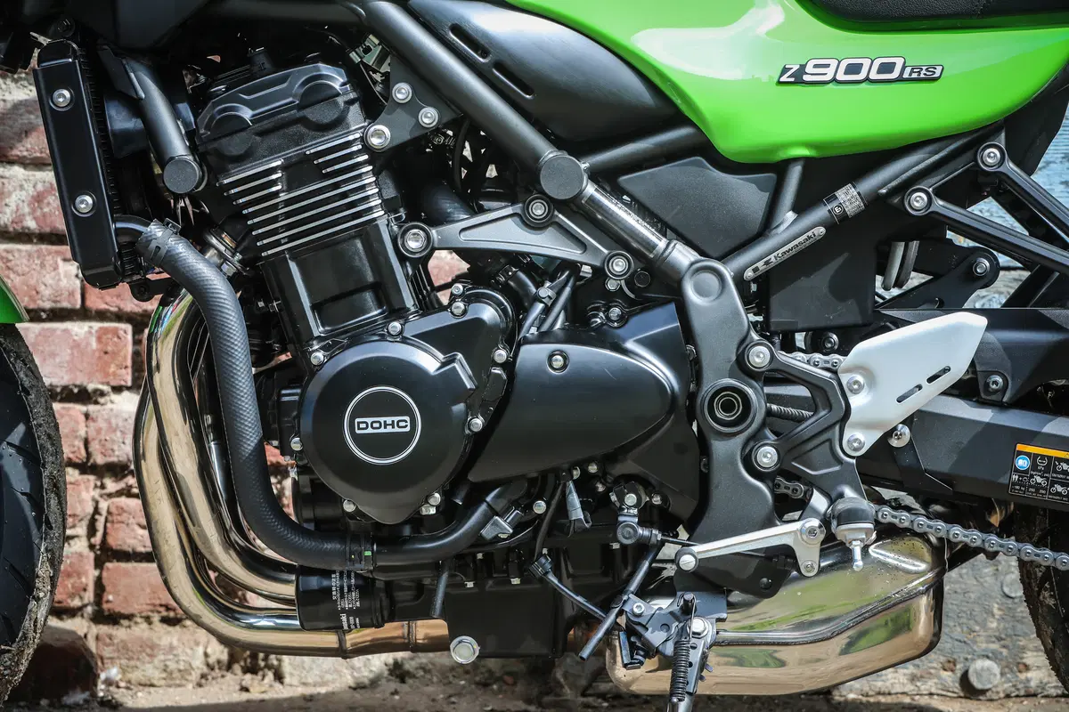 Kawasaki Z900RS CAFE. Café Racer Doc (30)
