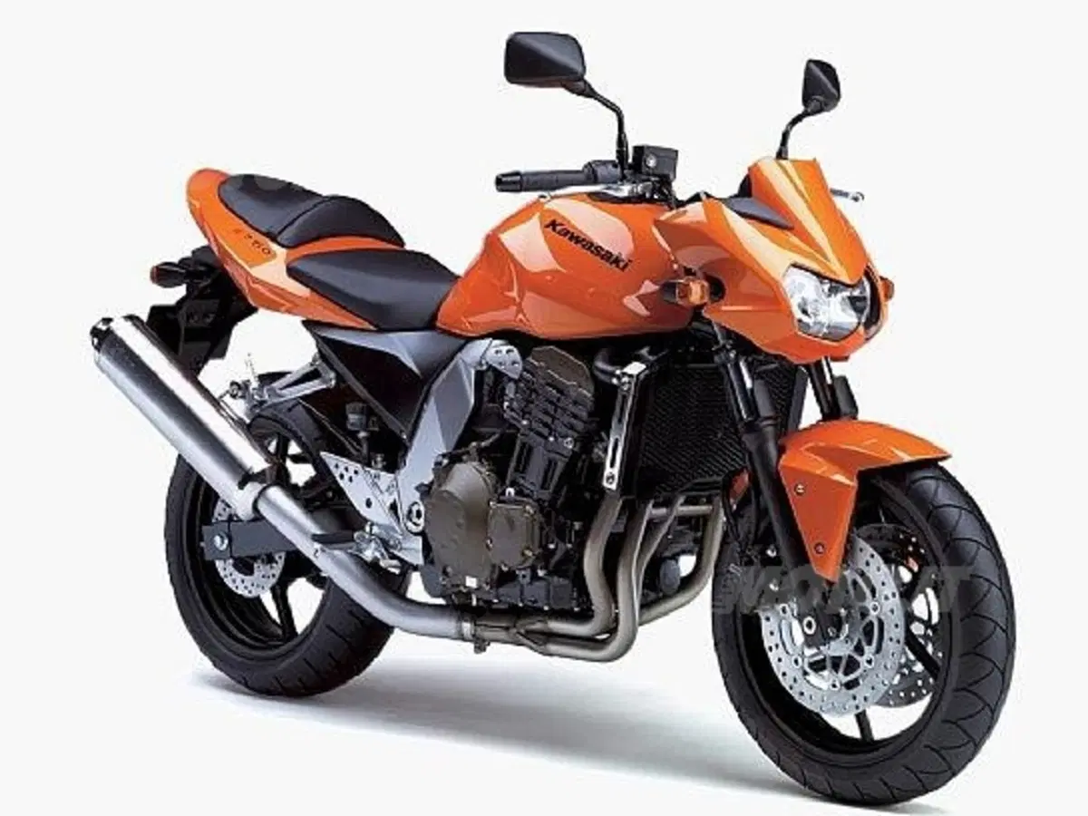 Guida a Kawasaki Z750 (4)