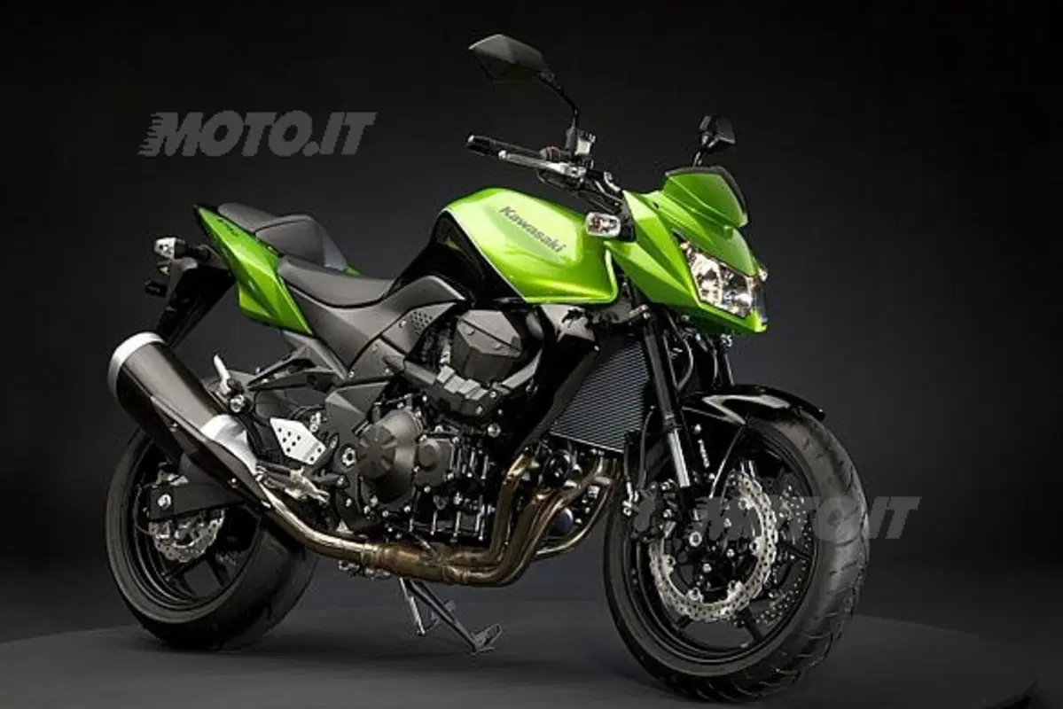 Guida a Kawasaki Z750 (9)