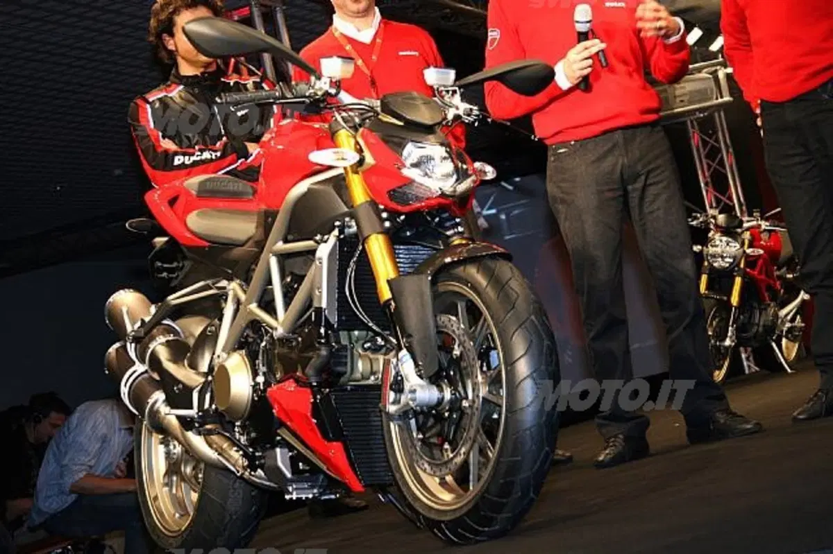 EICMA. Ready to go! (3)