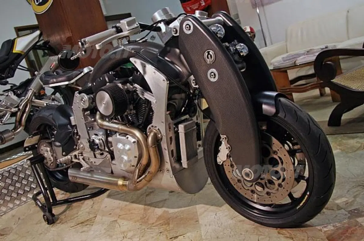Special Confederate B120 Wraith (4)