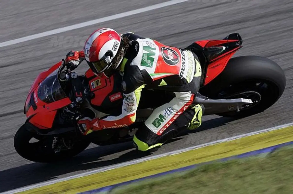 Simoncelli debutta sulla RSV4! (2)