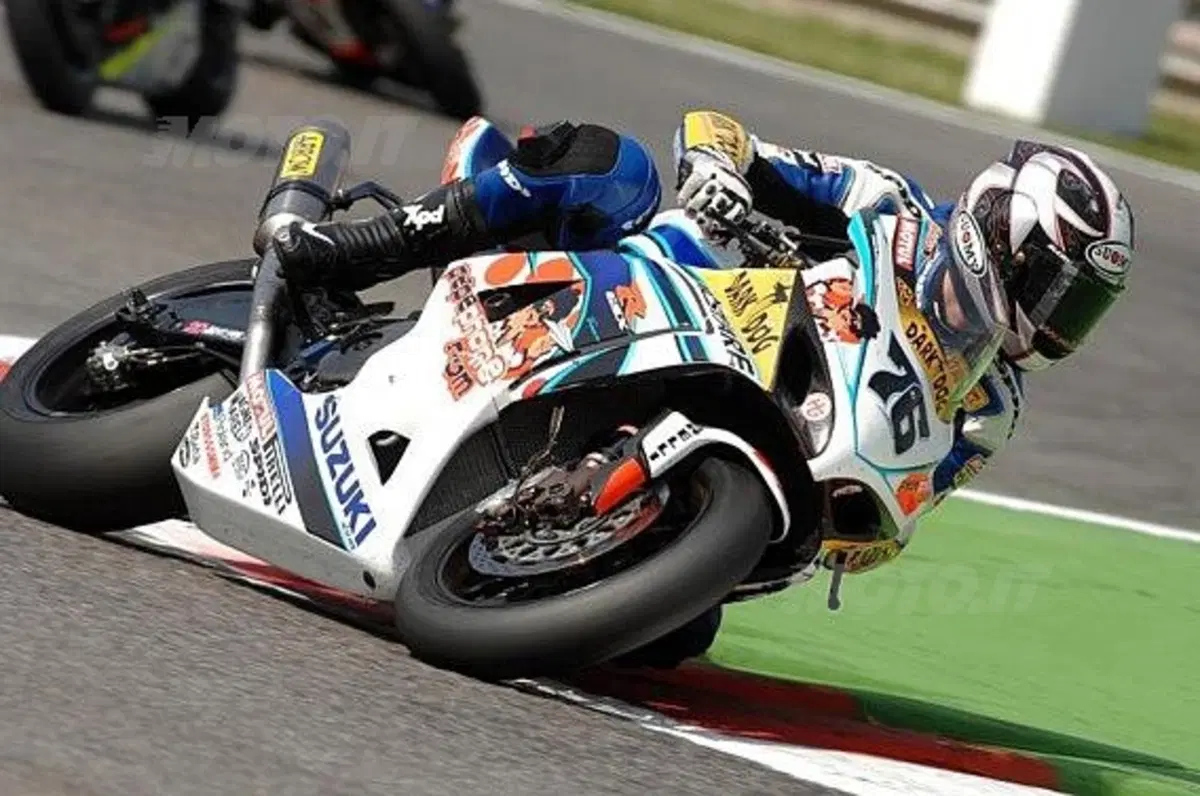 GSX-R 1000 '09 mostra i muscoli (3)