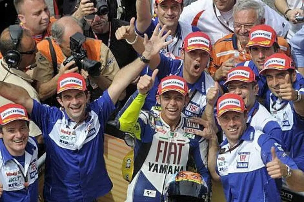 Berlusconi premia Rossi e Simoncelli (3)