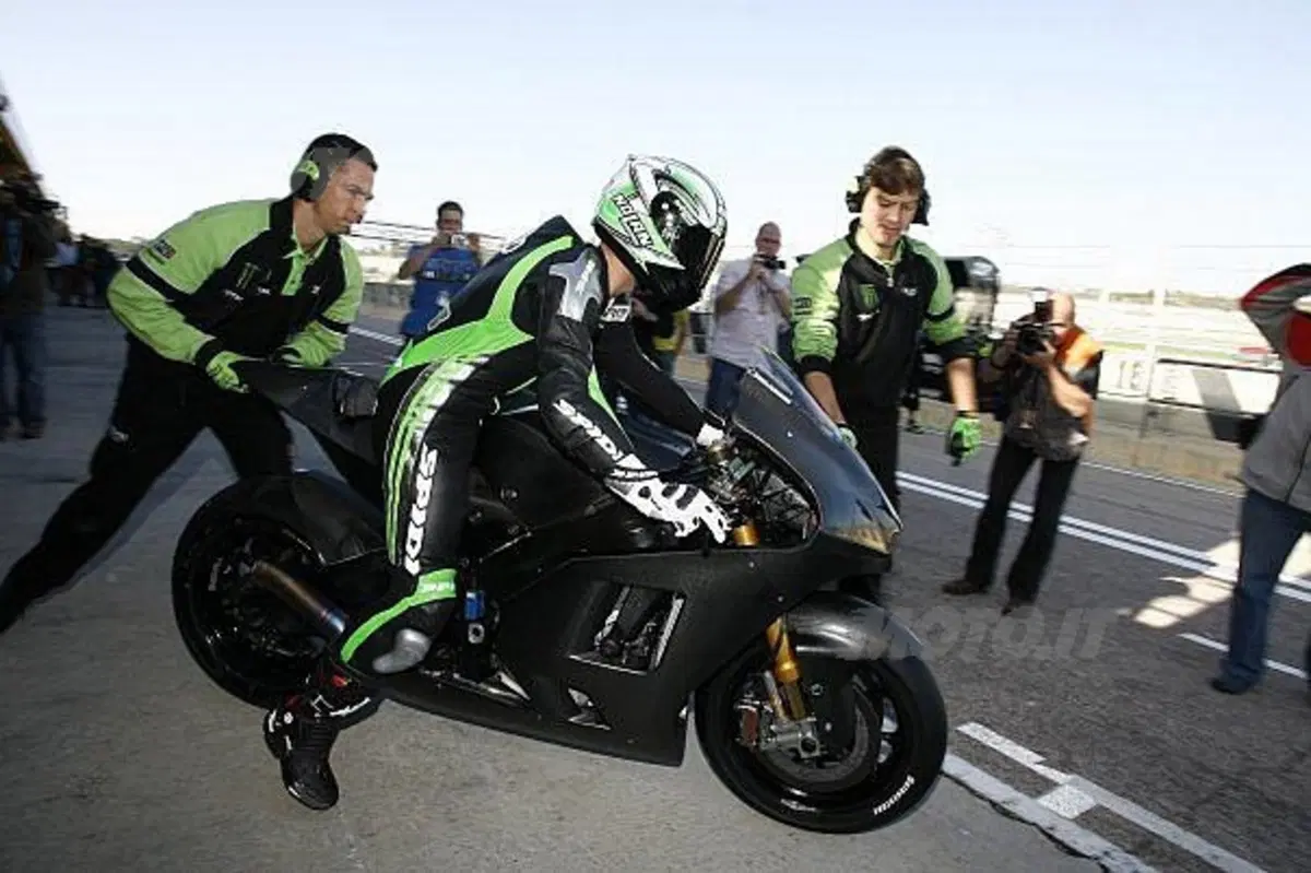Kawasaki abbandona i GP. A rischio Melandri! (2)