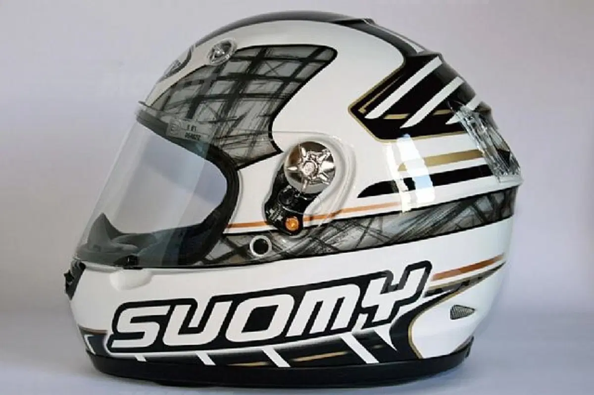 Speciale caschi: test Suomy Vandal