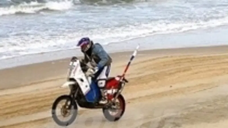 L'Africa Race raggiunge il Lago Rosa