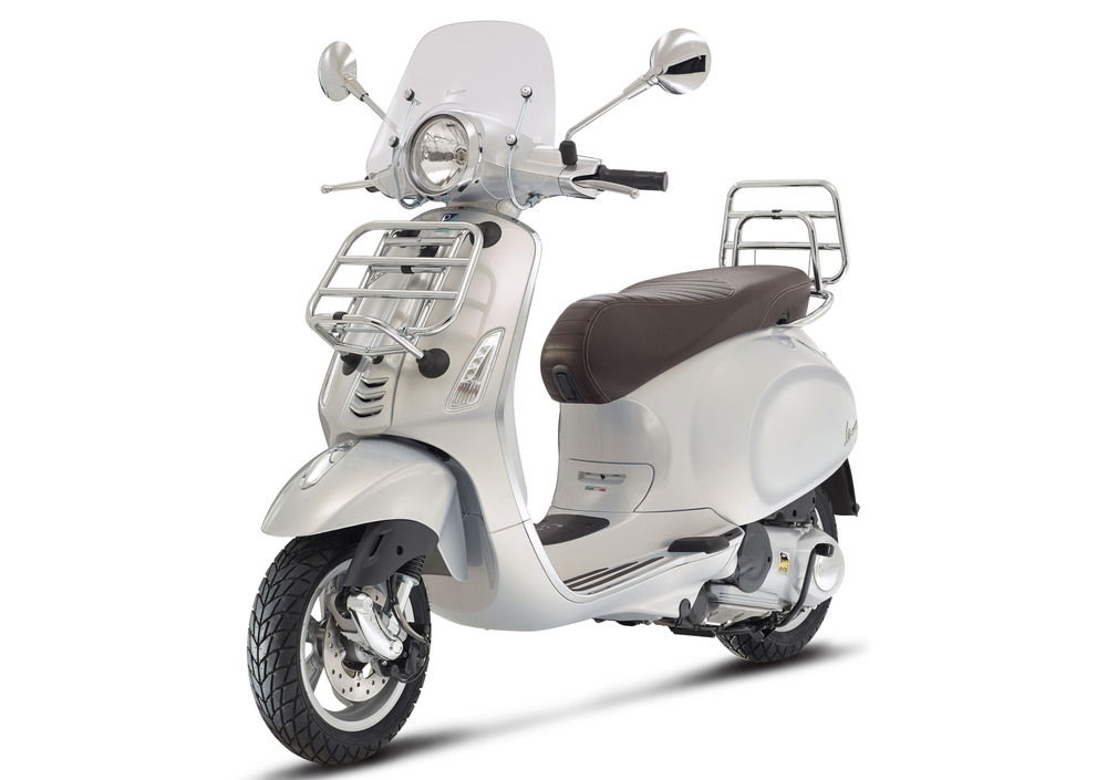 Vespa Primavera 150 3V ie Touring (2018 - 19) (2)