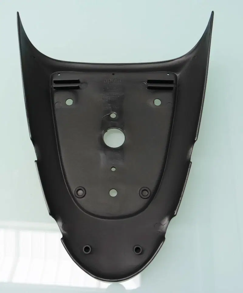 Ricambi carrozzeria plastiche Aprilia (15)